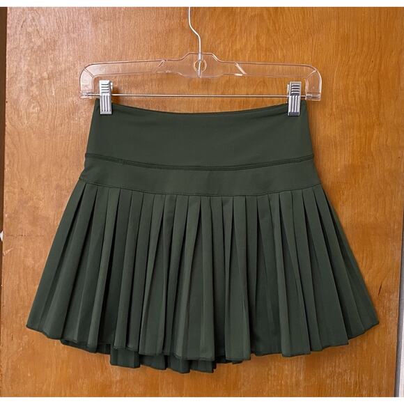 GoldHinge Dresses & Skirts - Gold Hinge Women's 15" Pleated Tennis Skirt Forest Green Size Small Skirt Preppy
